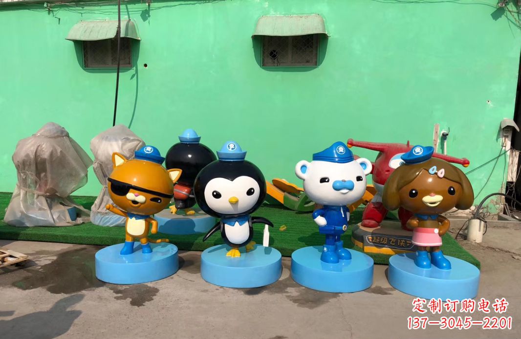 东莞玻璃钢卡通动物雕塑公园卡通雕塑