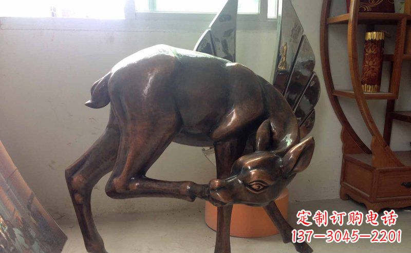 东莞玻璃钢小鹿仿铜动物雕塑