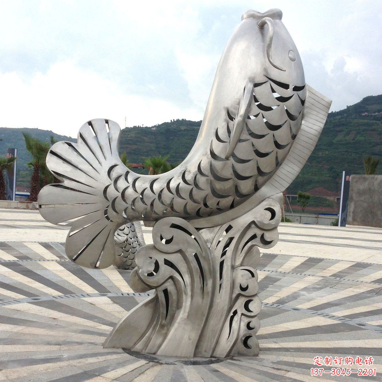 东莞不锈钢“鱼”园林水景喷泉动物景观雕塑