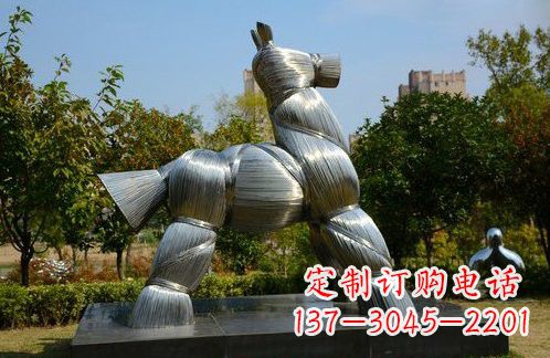东莞不锈钢草扎马雕塑