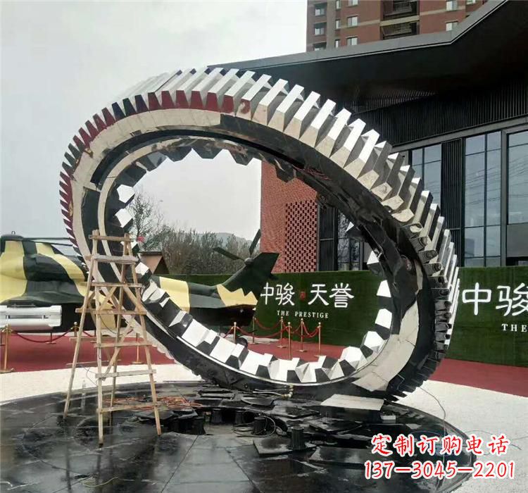 东莞不锈钢齿轮抽象雕塑