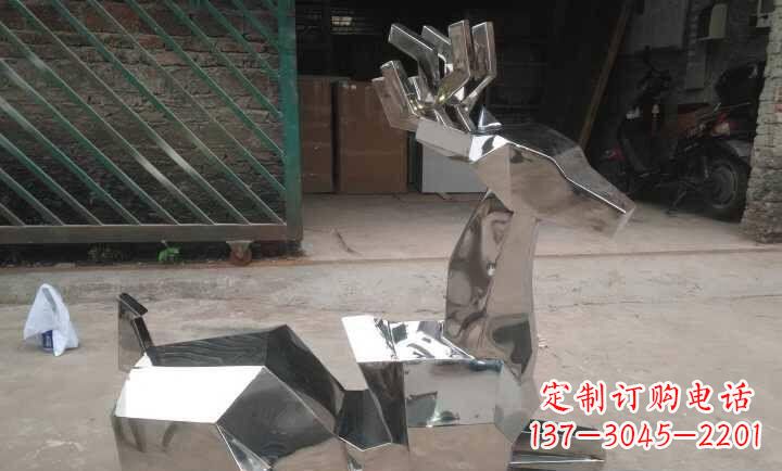 东莞不锈钢鹿雕塑艺术之美