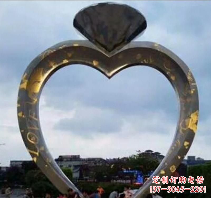东莞不锈钢创意戒指雕塑