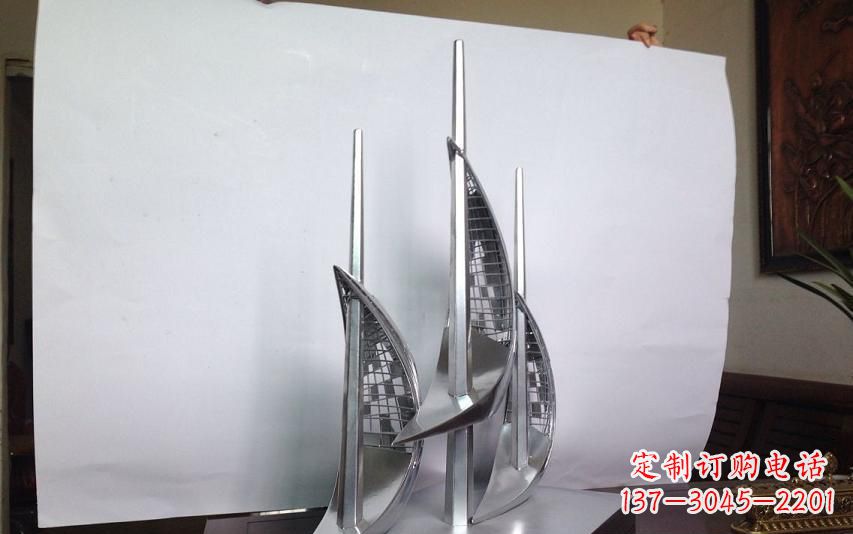 东莞不锈钢帆船雕塑传承精神的象征