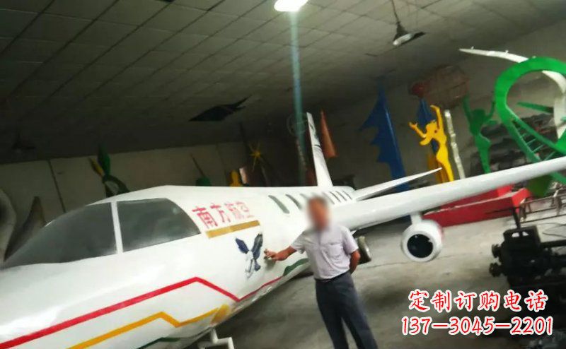东莞不锈钢飞机雕塑精美的艺术作品