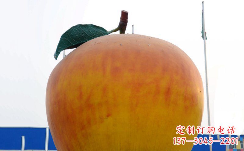 东莞不锈钢苹果雕塑浓缩艺术精髓