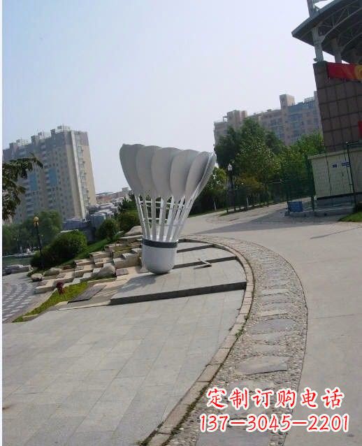 东莞羽毛球雕塑一座展现精神风貌的艺术精品