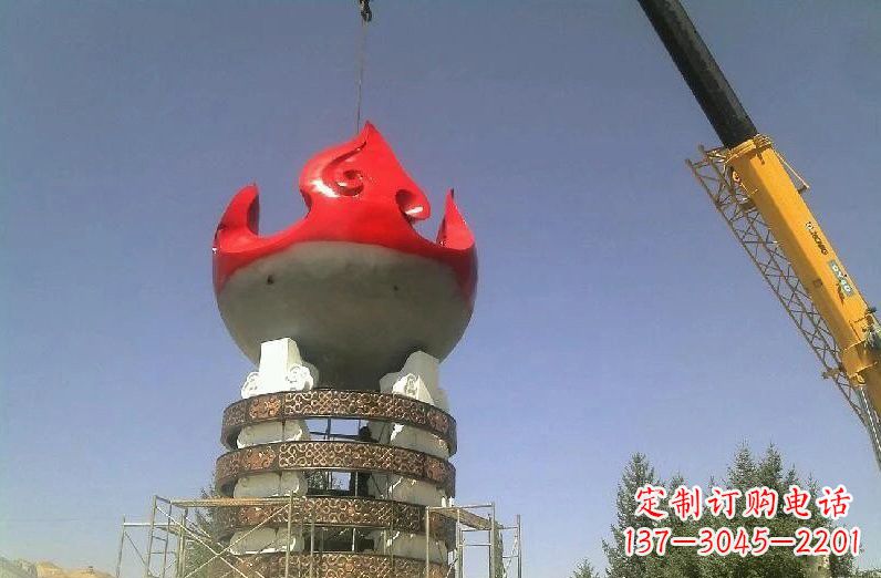 东莞不锈钢火炬雕塑象征着永恒的精神