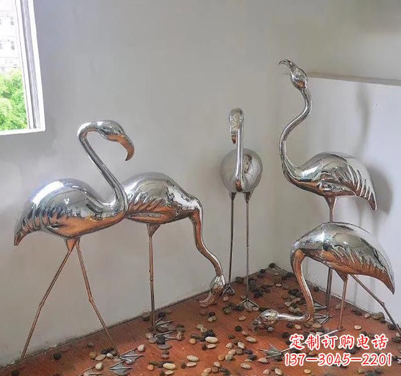 东莞不锈钢火烈鸟象征勇气与活力