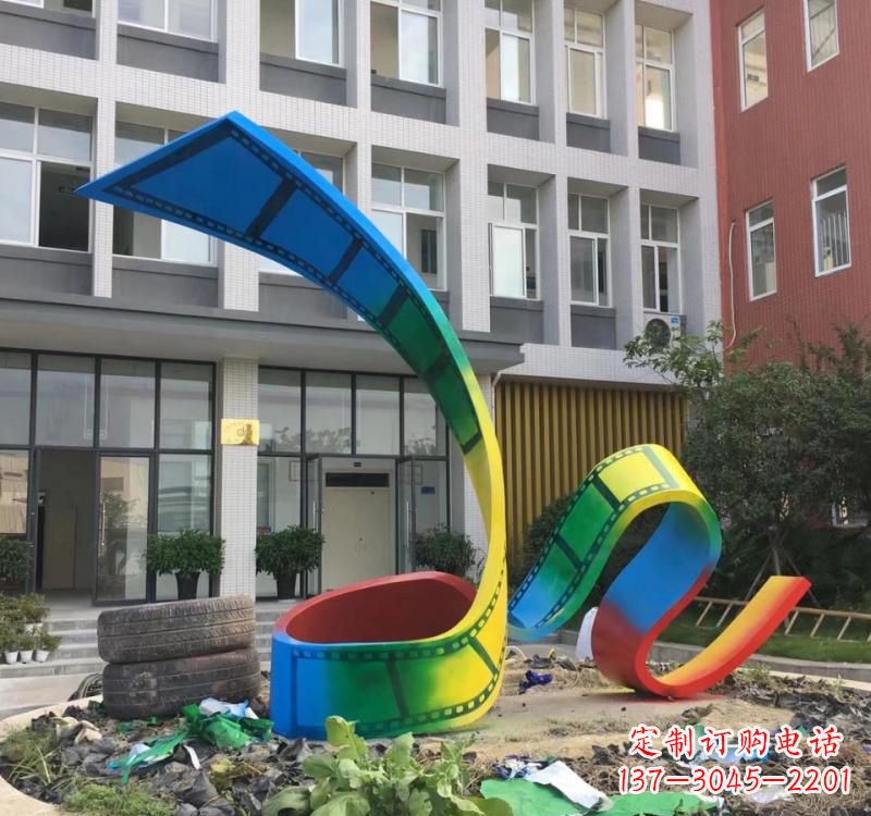 东莞不锈钢烤漆艺术胶卷雕塑——缔造艺术精品