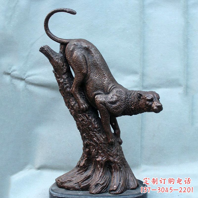 东莞不锈钢猎豹雕塑