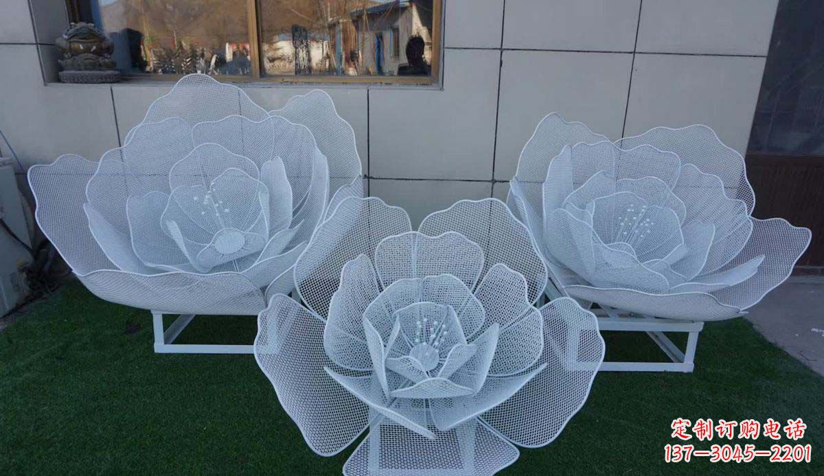 东莞不锈钢荷花雕塑一种精美而经久不衰的艺术品