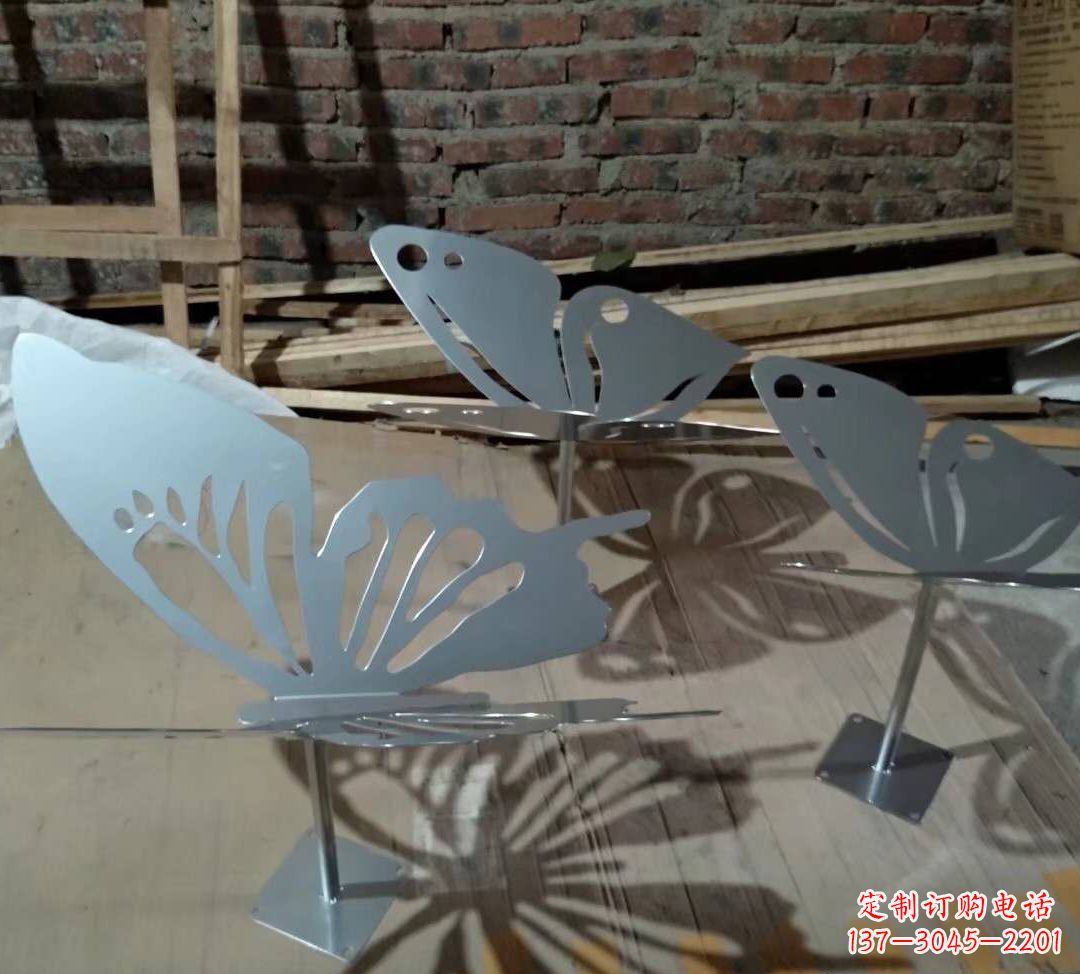 东莞蝴蝶之舞不锈钢镂空蝴蝶景观雕塑