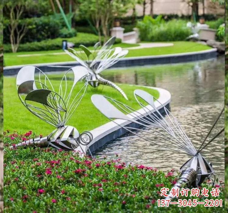 东莞不锈钢蜻蜓一件完美的动物雕塑