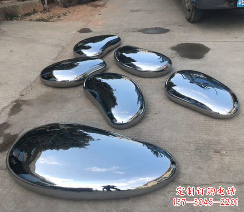 东莞水滴雕塑——不锈钢的精美之作