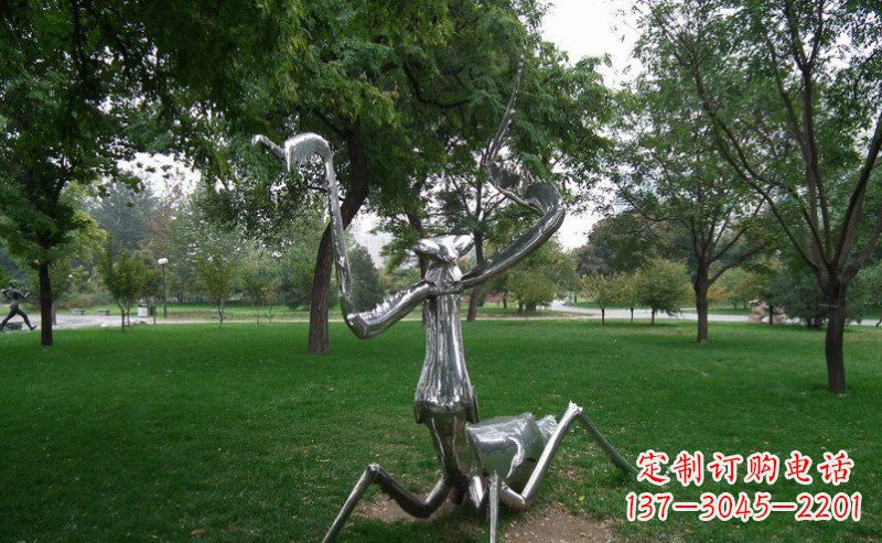 东莞不锈钢螳螂古朴雅致的雕塑