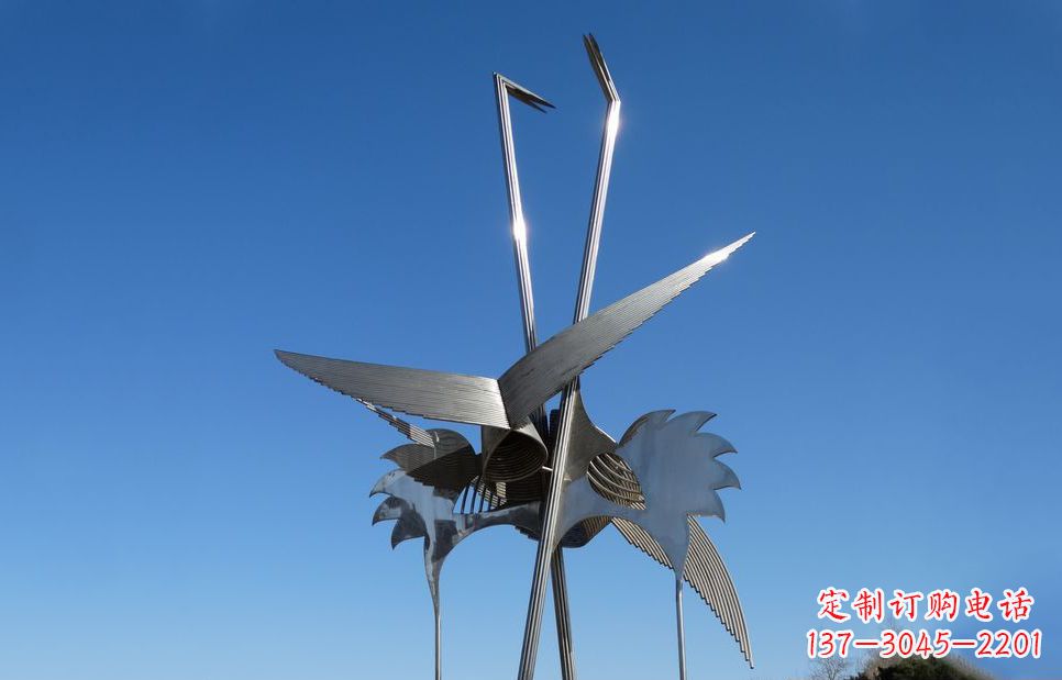 东莞不锈钢鸵鸟雕塑精美外形、传神表现