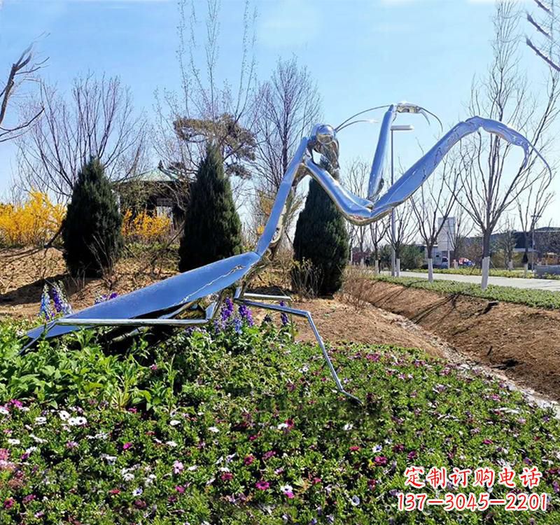 东莞不锈钢现代动物螳螂雕塑