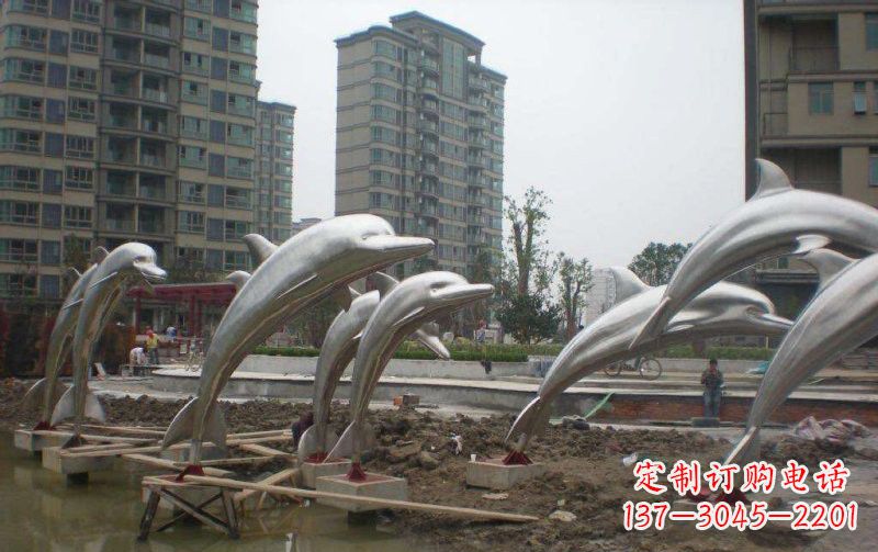 东莞海豚雕塑——欣赏不锈钢小区的精美绝伦