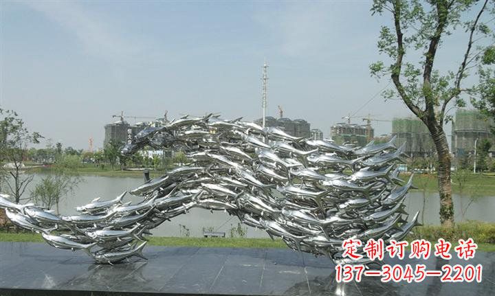 东莞精美动物雕塑点缀不锈钢鱼群公园
