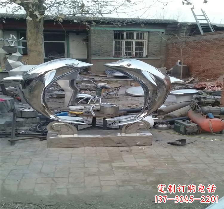 东莞不锈钢园林海豚雕塑