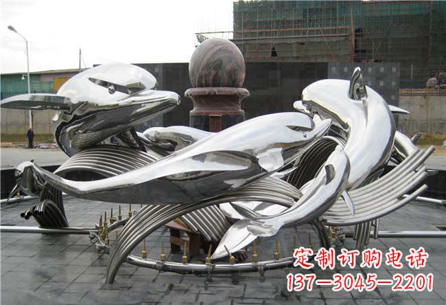 东莞城市中的海豚雕塑