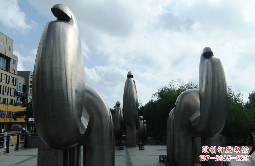 东莞精致不锈钢抽象骆驼雕塑