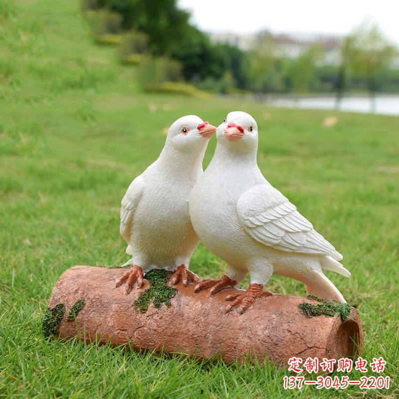 东莞大学头顶和平鸽雕塑