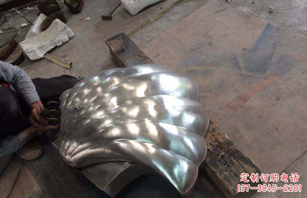 东莞精致现代的不锈钢贝壳雕塑