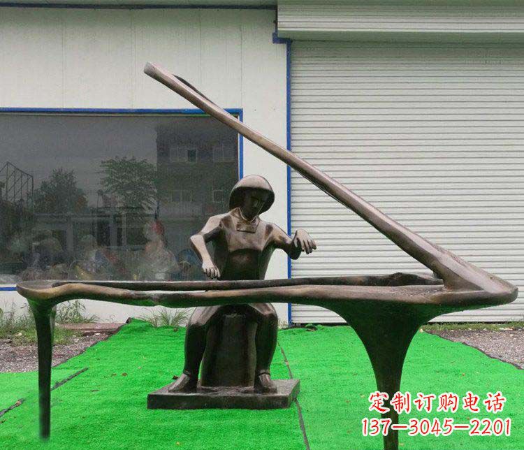 东莞公园弹钢琴的抽象人物小品铜雕