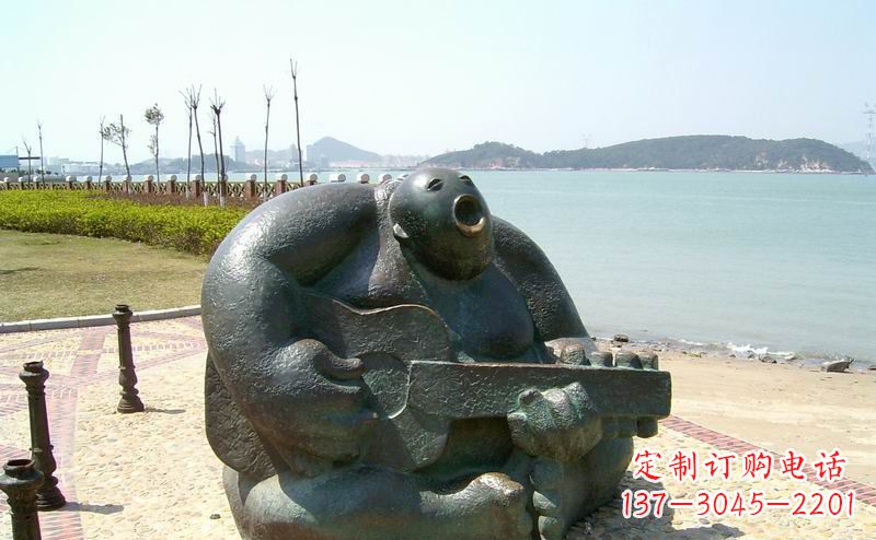 东莞公园弹吉他抽象人物铜雕
