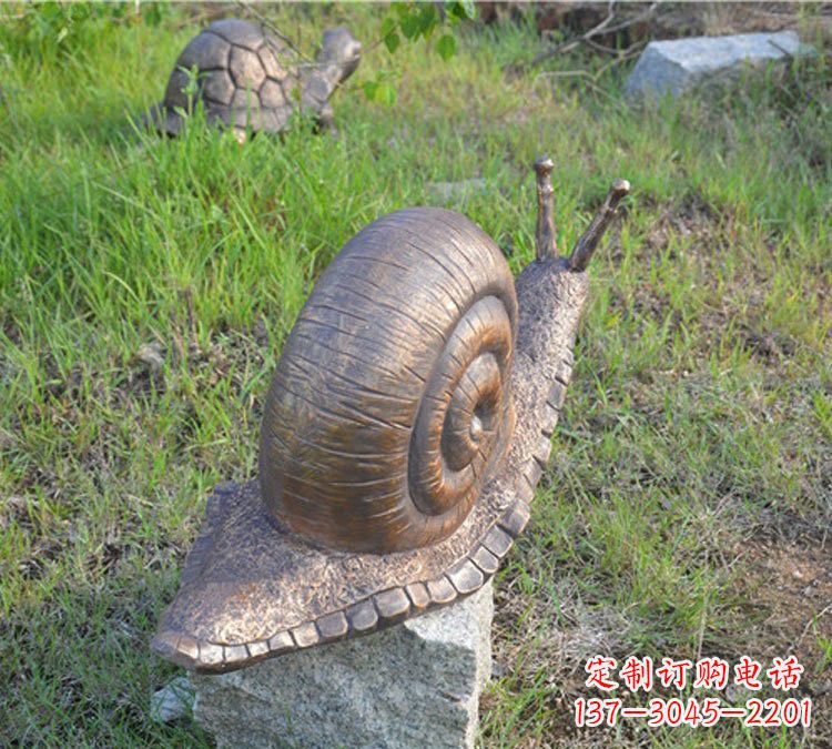 东莞公园动物玻璃钢仿铜蜗牛雕塑