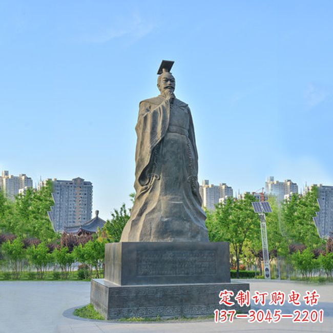 东莞公园广场历史名人，青石隋文帝杨坚雕塑