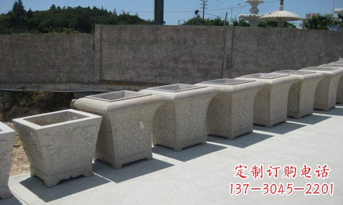 东莞大理石花盆石雕 – 在公园展现精美自然风貌