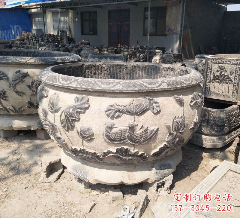 东莞传统艺术、高雅精致,荷花鸳鸯石水缸精美雕塑