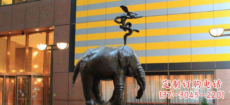 东莞浪漫海洋,荡漾着尊贵的威严——大象雕塑