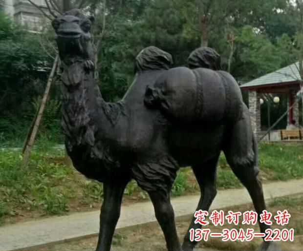 东莞驮行李的骆驼铜雕