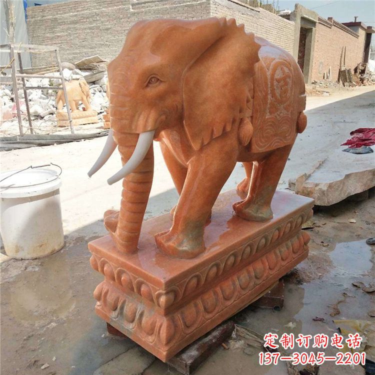 东莞晚霞红石雕大象