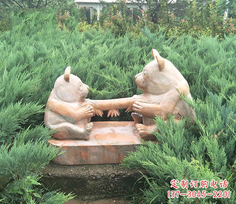 东莞晚霞红熊猫母子石雕