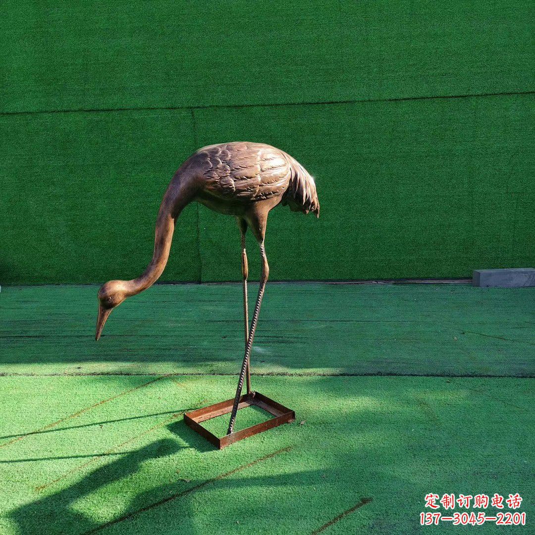 东莞仙鹤拉鼓铜雕塑
