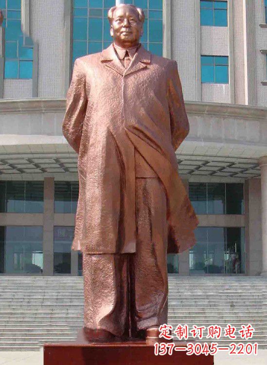 东莞校园毛主席铜像