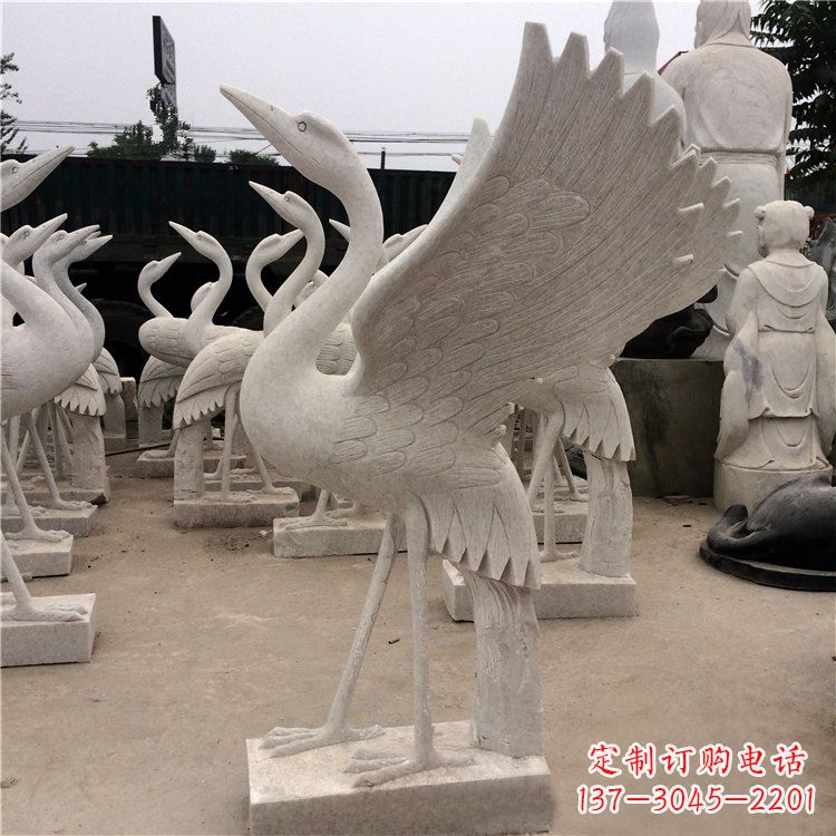 东莞展翅欲飞的仙鹤石雕